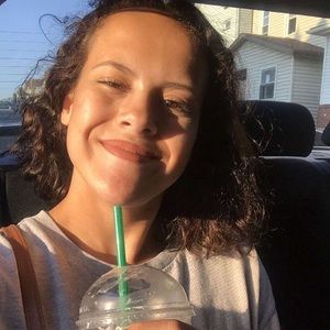 Meet your Posher, Makayla